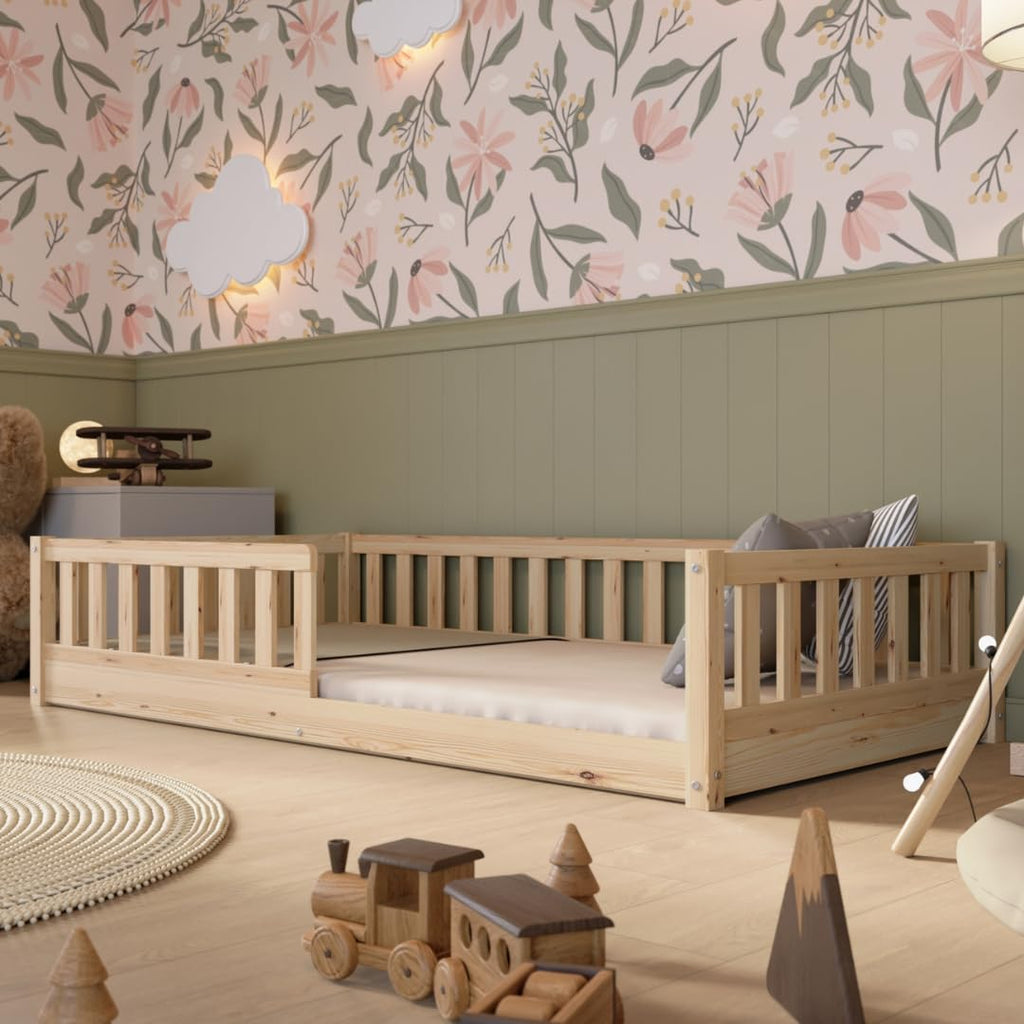 Kinderbett 140x200 cm – Massives Montessori Bodenbett aus Holz mit Rausfallschutz – Sicheres Kleinkindbett – Skandinavisches Design, Leichte Montage - Crazy Basic