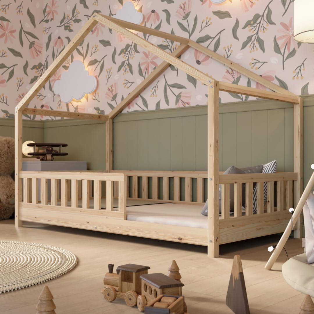 Hausbett 120x200 cm – Kinderbett aus Naturholz mit Rausfallschutz – Montessori Bodenbett mit Höhenverstellbaren Beinen und Abnehmbarer Barriere - Crazy House